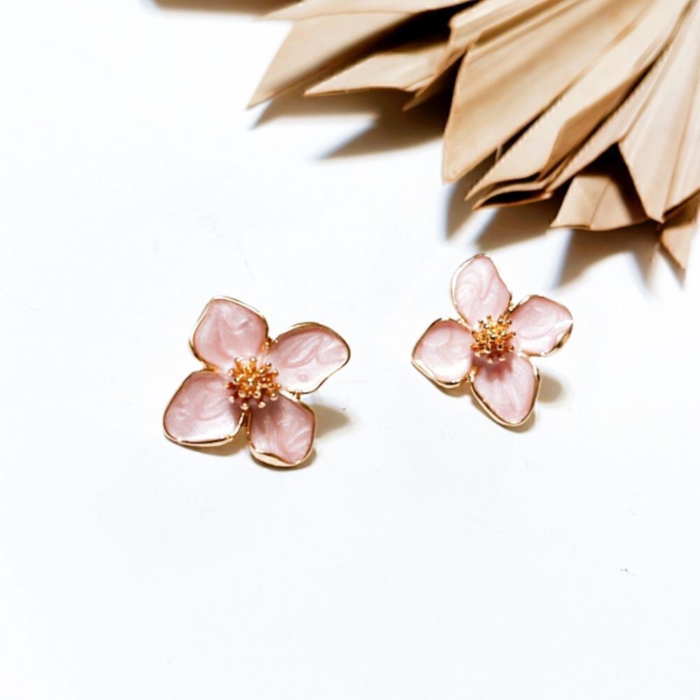 Pink flower earrings #541